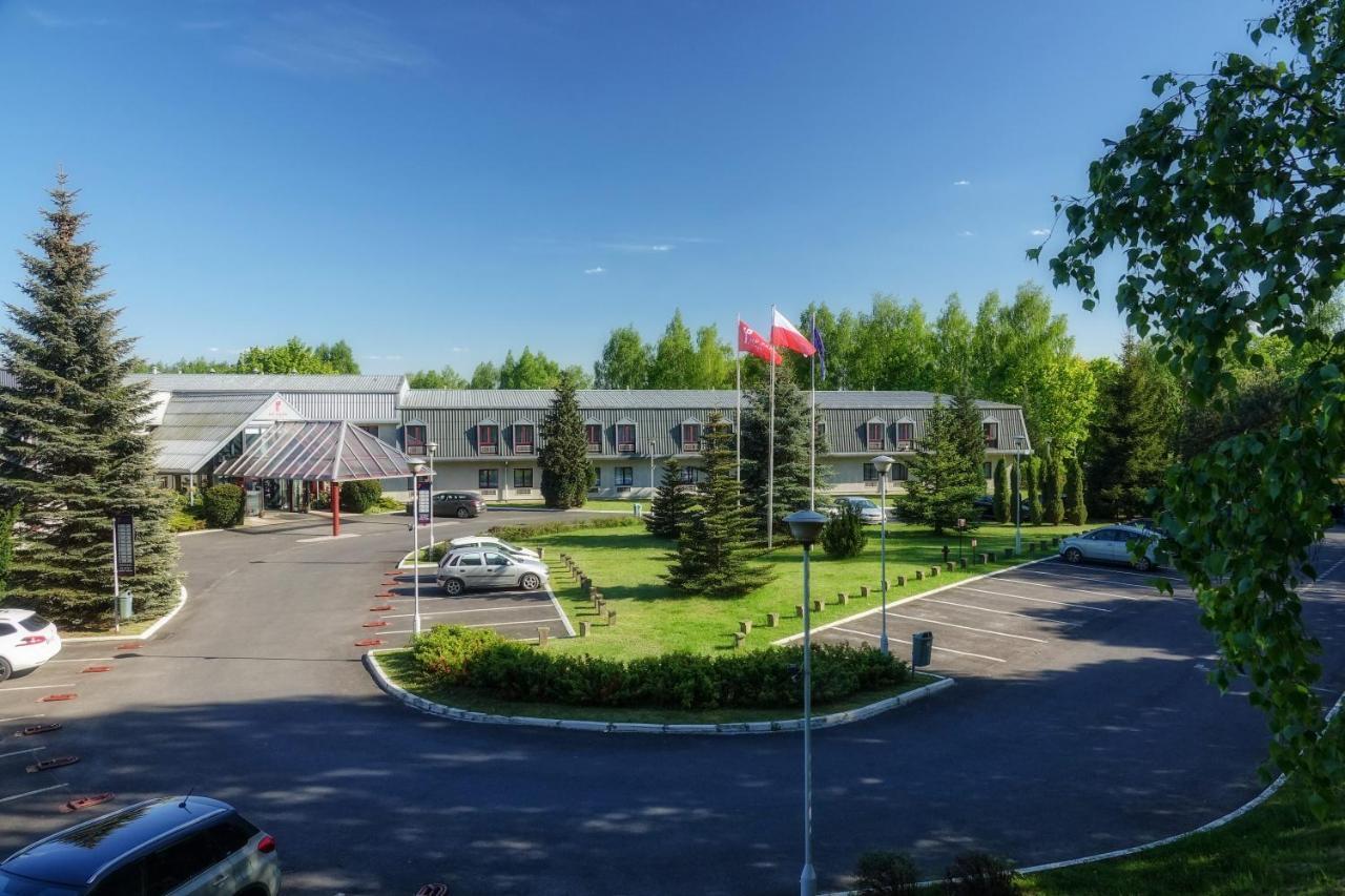 Hotel Hp Park Opolznevoye Bagian luar foto