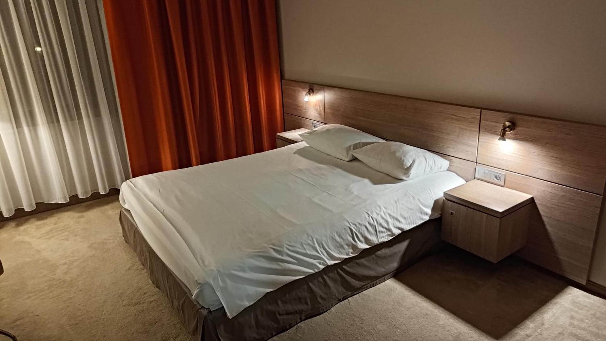 Hotel Hp Park Opolznevoye Bagian luar foto