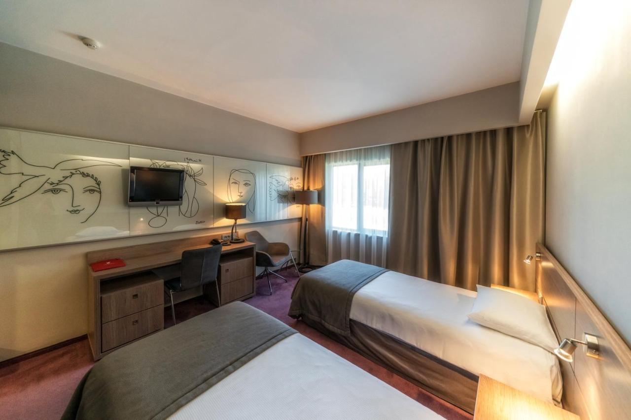 Hotel Hp Park Opolznevoye Bagian luar foto