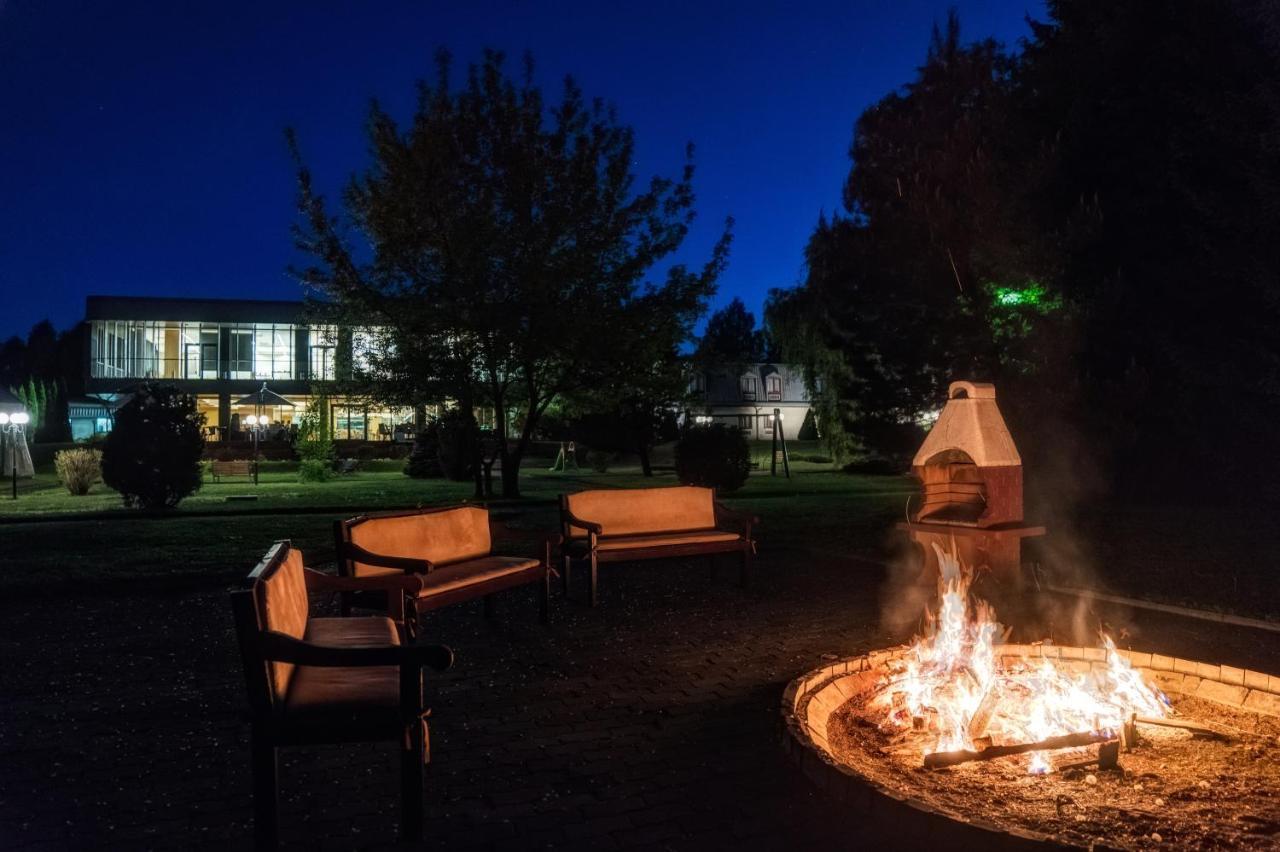 Hotel Hp Park Opolznevoye Bagian luar foto